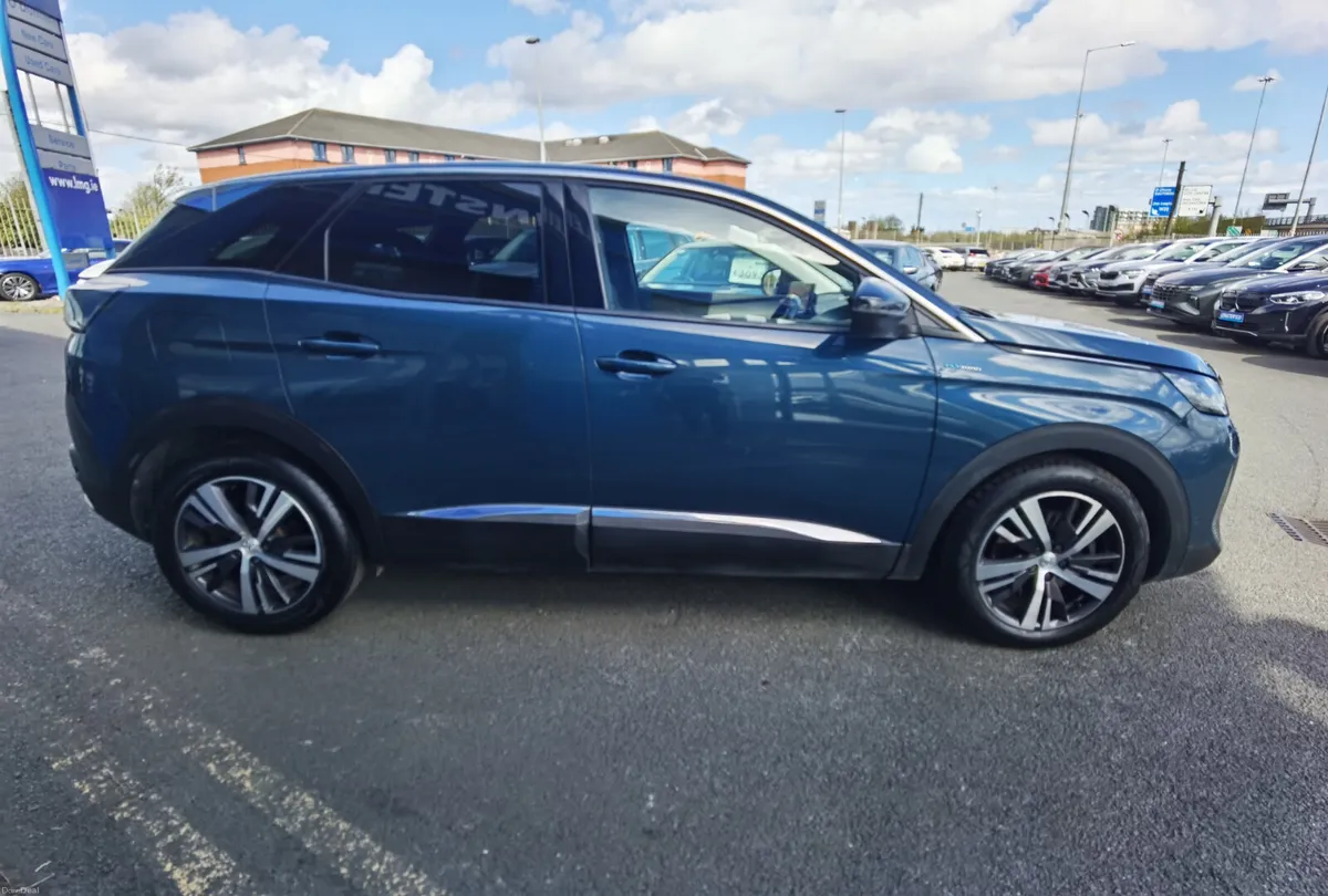PEUGEOT 3008 1.6 ALLURE AUTOMATIC PHEV - Image 4