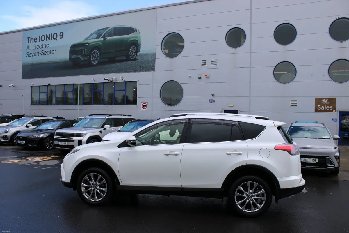 Toyota RAV4 2017 - Image 2