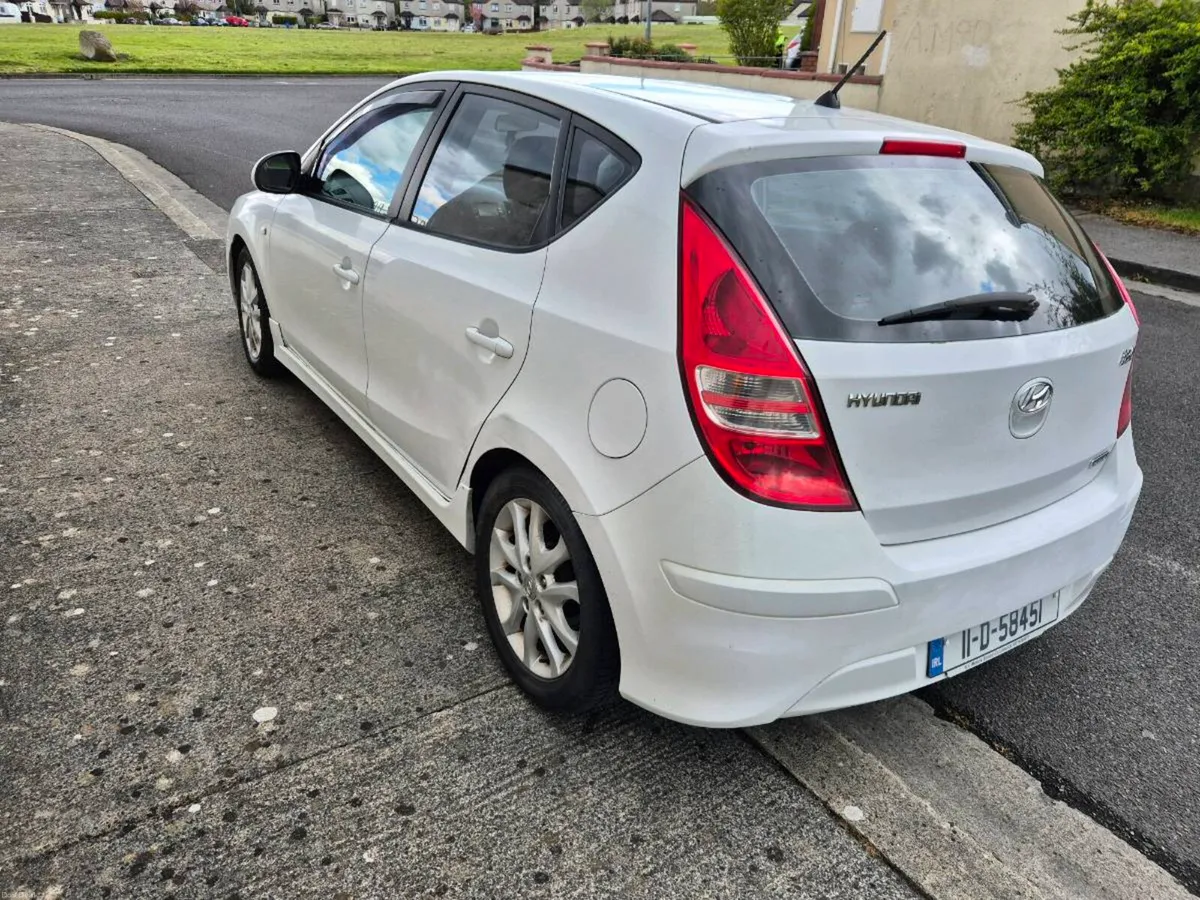 Hyundai i30 - Image 4