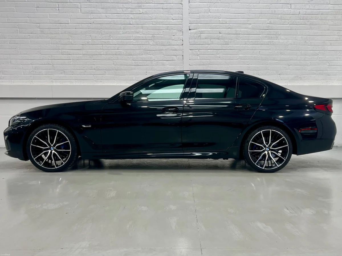 BMW 5 Series 530e M Sport 290bhp Auto Saloon - Image 5