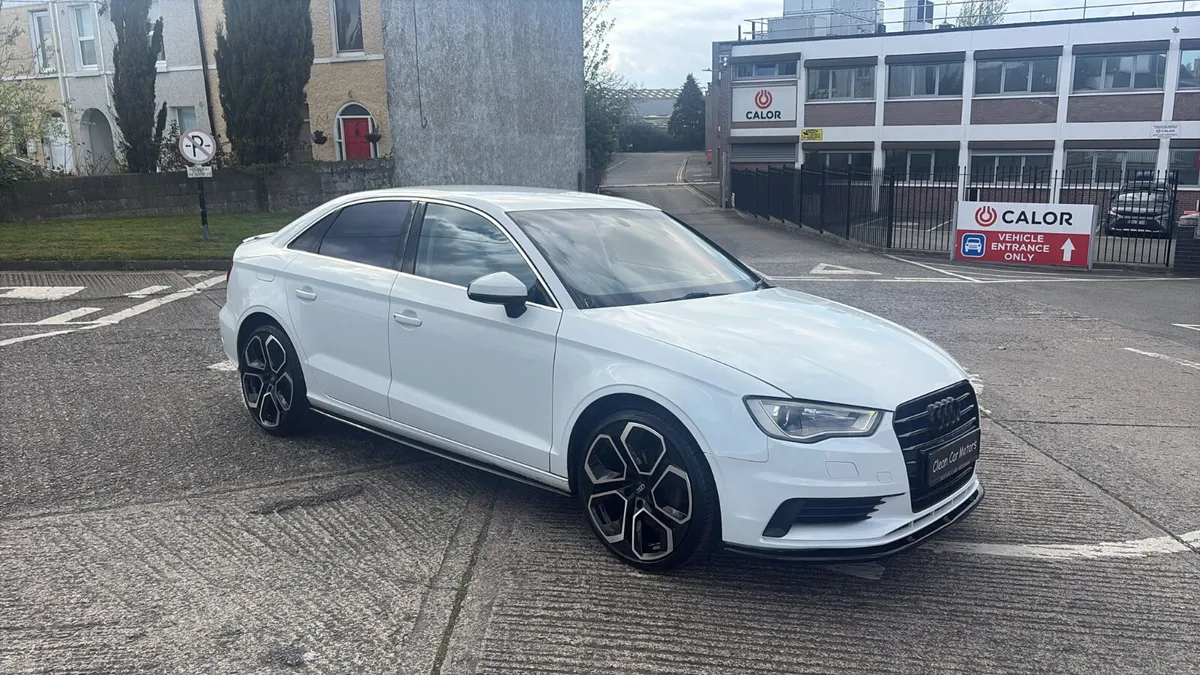 AUDI A3 SALOON 2015 AUTO - Image 4