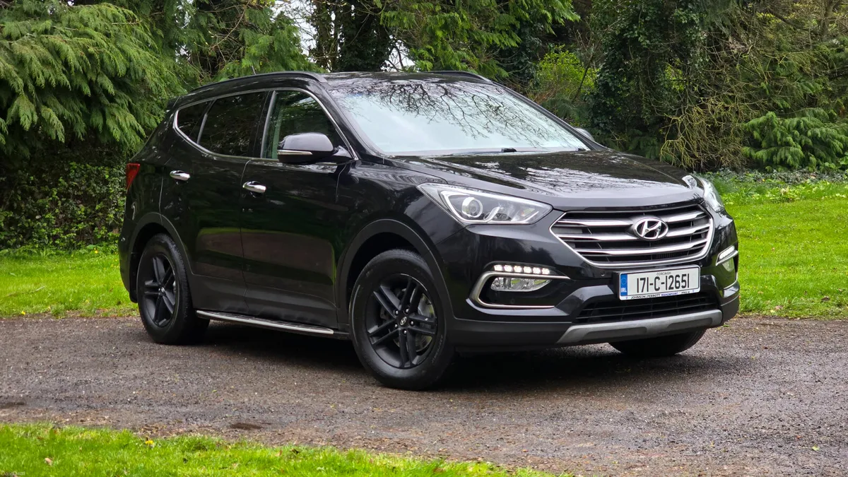 2017 Hyundai Santa Fe 2.2 CRDI Executive 4WD - Image 2