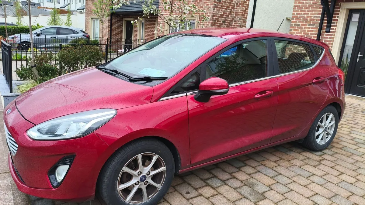 Ford Fiesta 2018 - Image 2