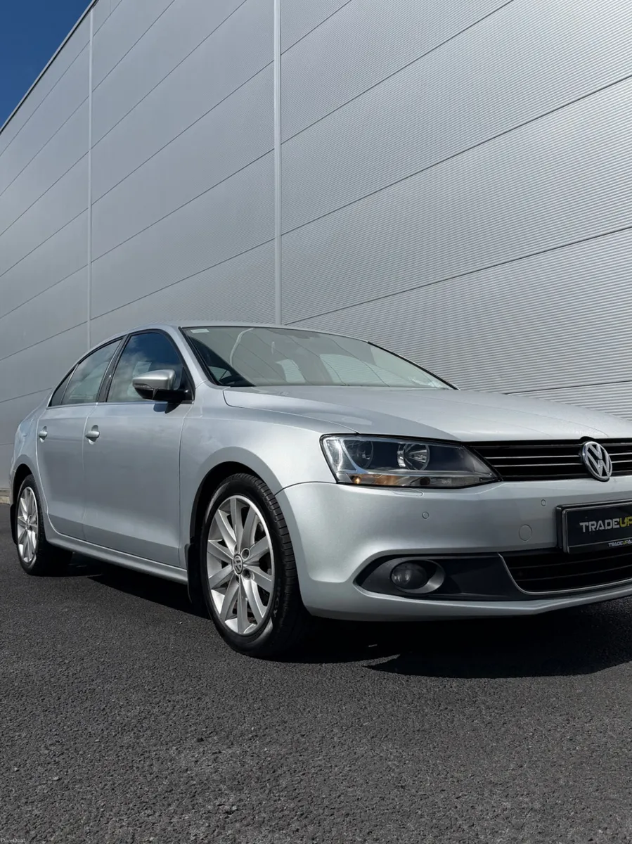 VW Jetta 1.6TDi Auto *LowKms - Image 2
