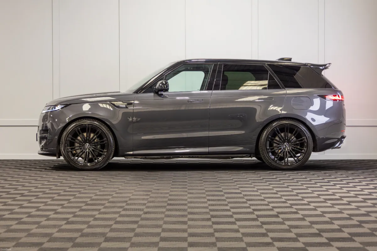 222 Range Rover Sport P440e Dynamic SE 5 Seat N1 - Image 3