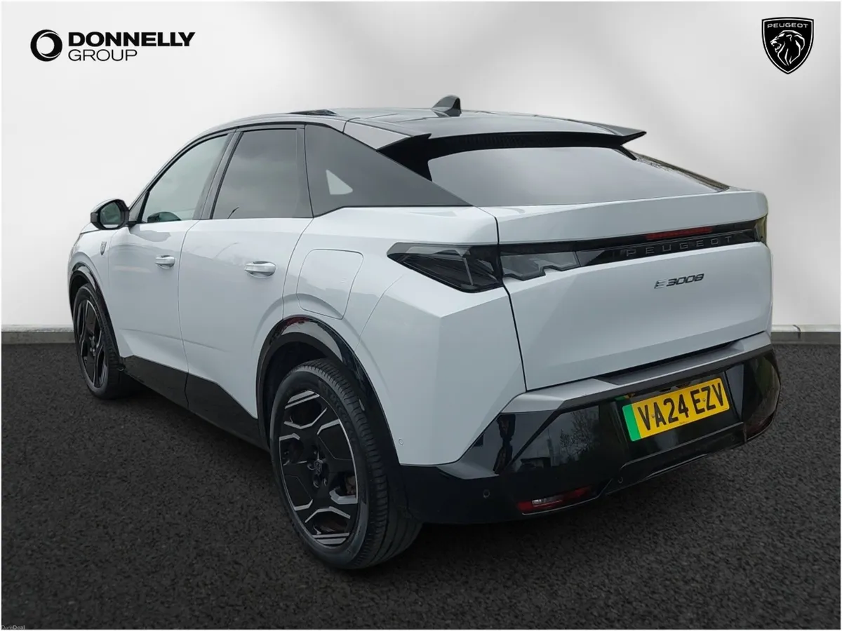 Peugeot 3008 E- Electric Estate GT - Image 2