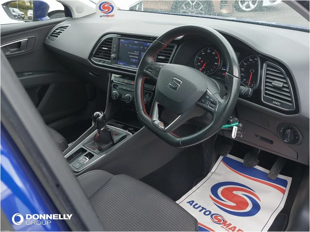 SEAT Leon Hatchback FR - Image 4