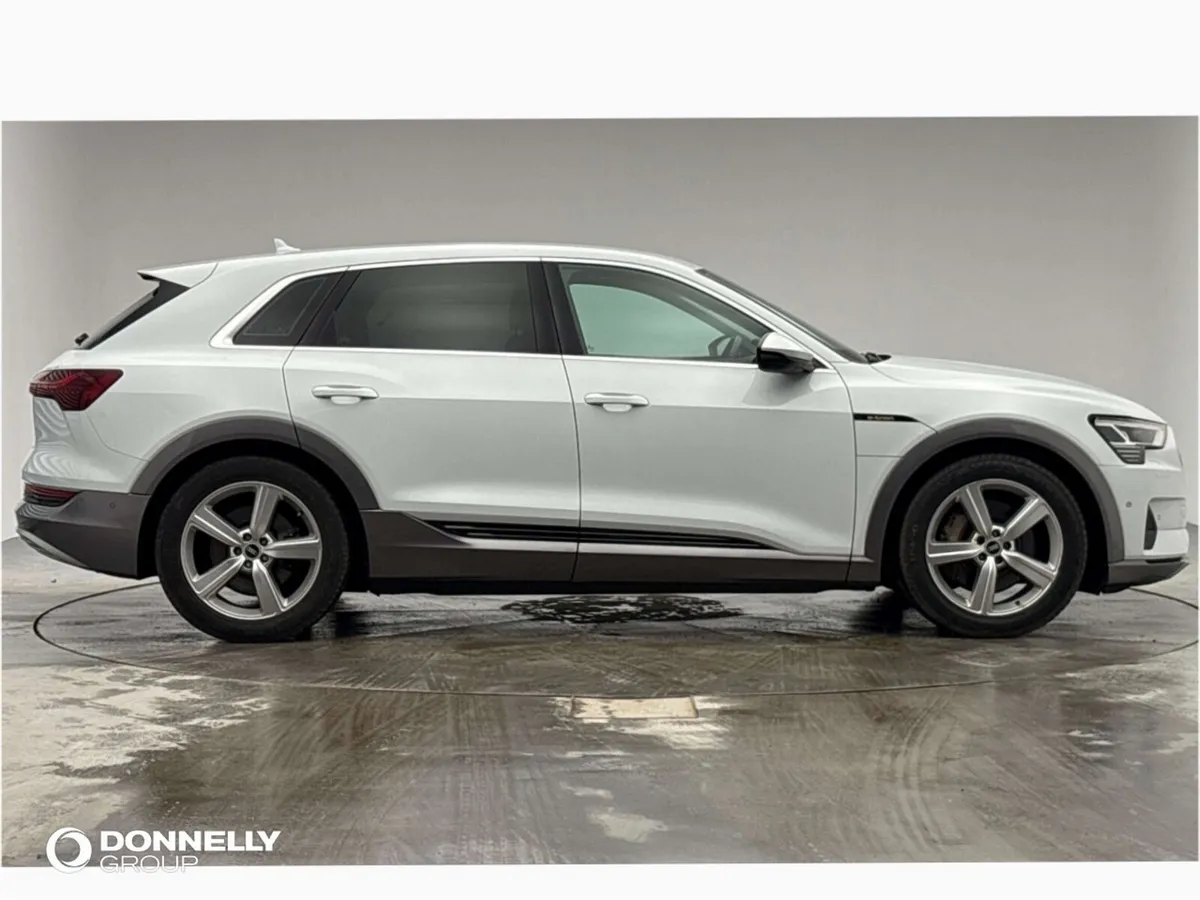 Audi E-tron Estate Technik - Image 4