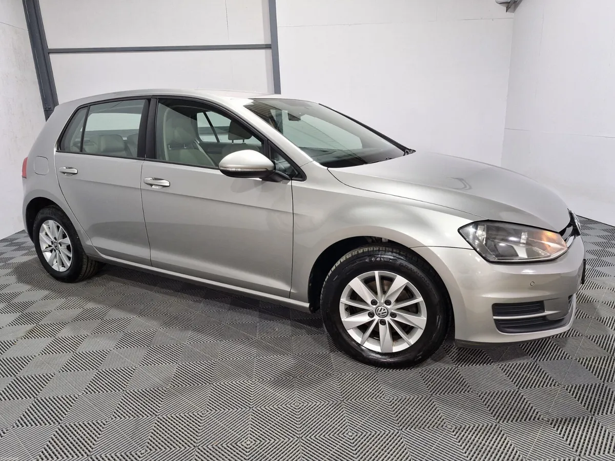 14 Volkswagen Golf Comfortline 1.2 TSi Auto 127 KM - Image 1