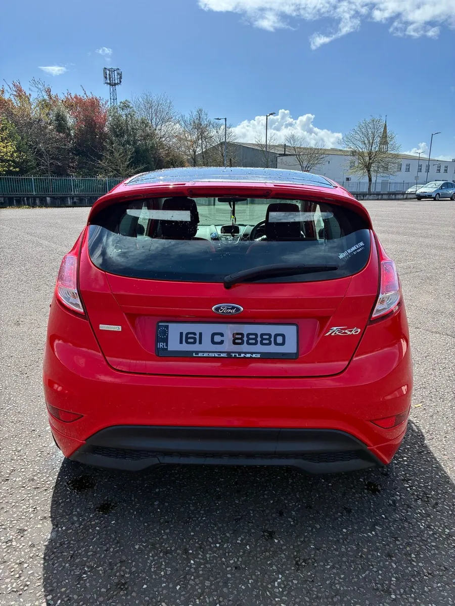 Ford Fiesta 1.0 red edition - Image 2