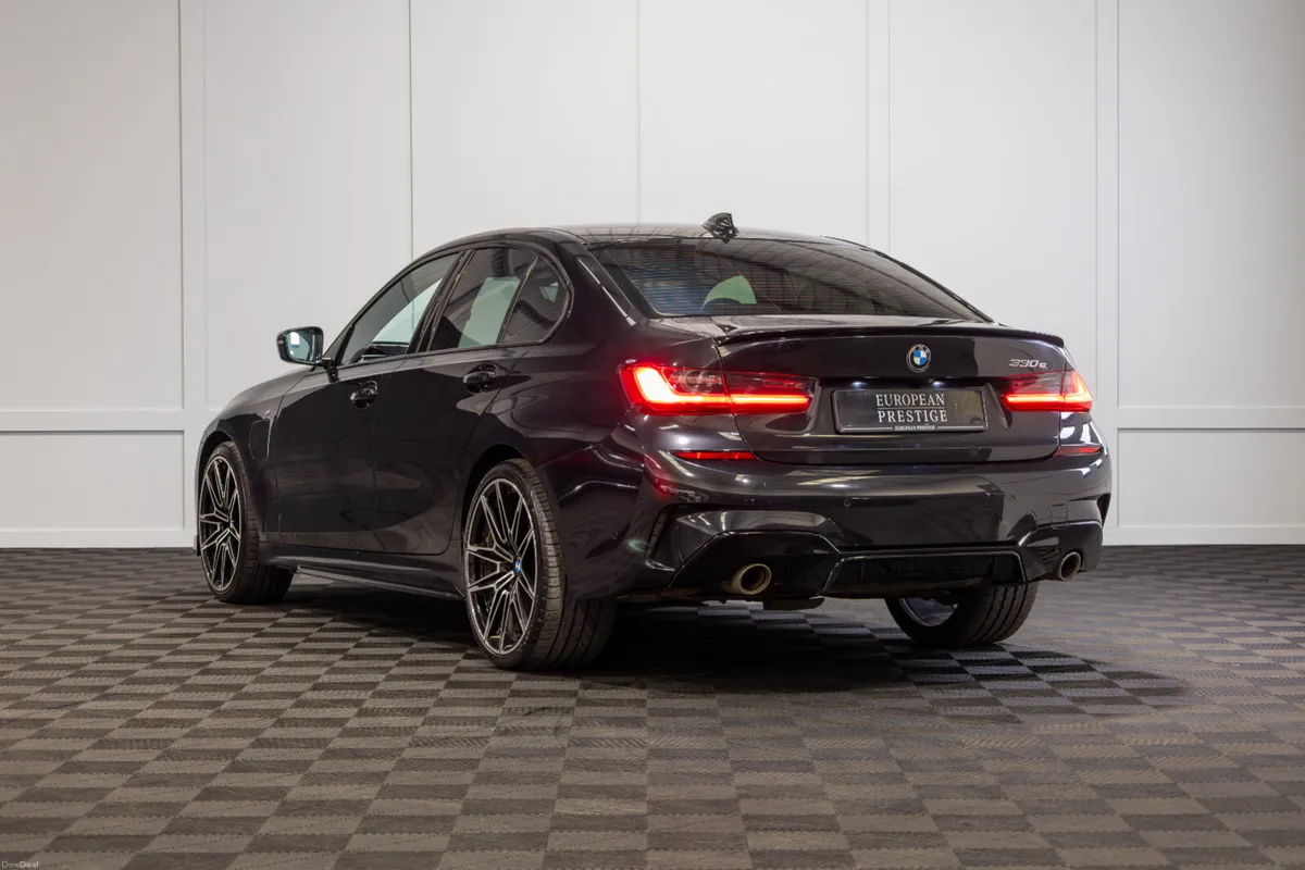 2019 BMW 3-Series 330e M-Sport - Image 4