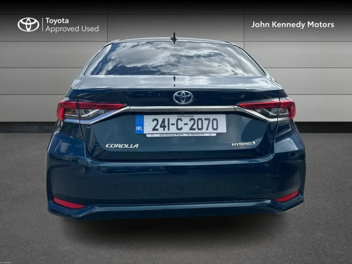 Toyota Corolla SPORT SAL - Image 4