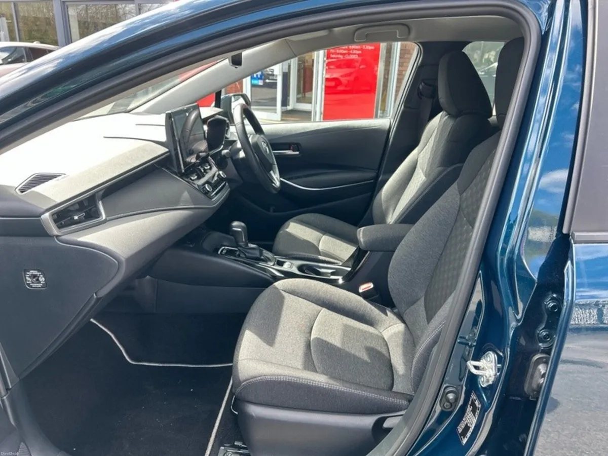 Toyota Corolla SPORT SAL - Image 6