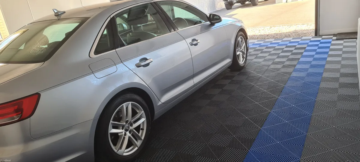 Audi A4 2019 - Image 2