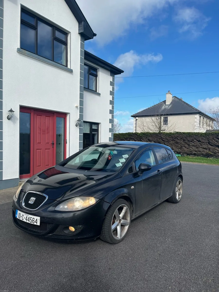 Seat Leon 2010 - Image 1