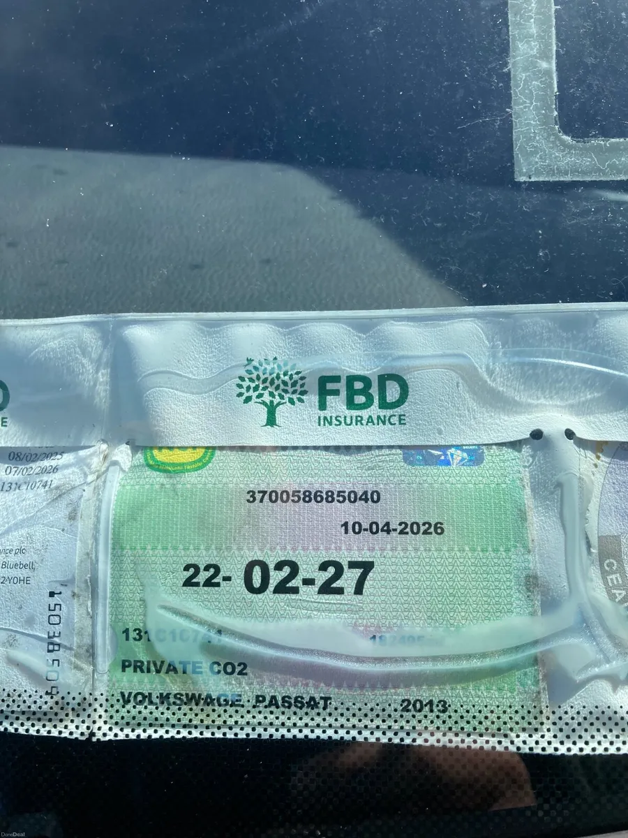 Volkswagen Passat 2013 - Image 2