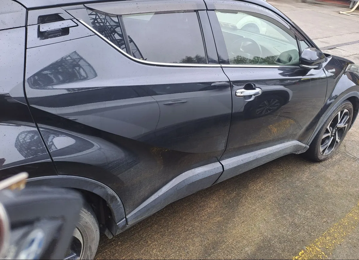 Toyota C-HR 2018 - Image 4