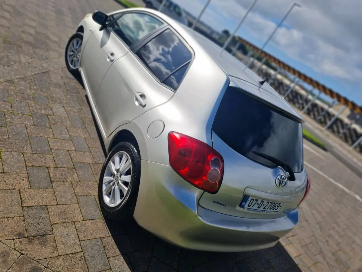 2007 TOYOTA AURIS LUNA-S Taxd MINT CONDITION - Image 3