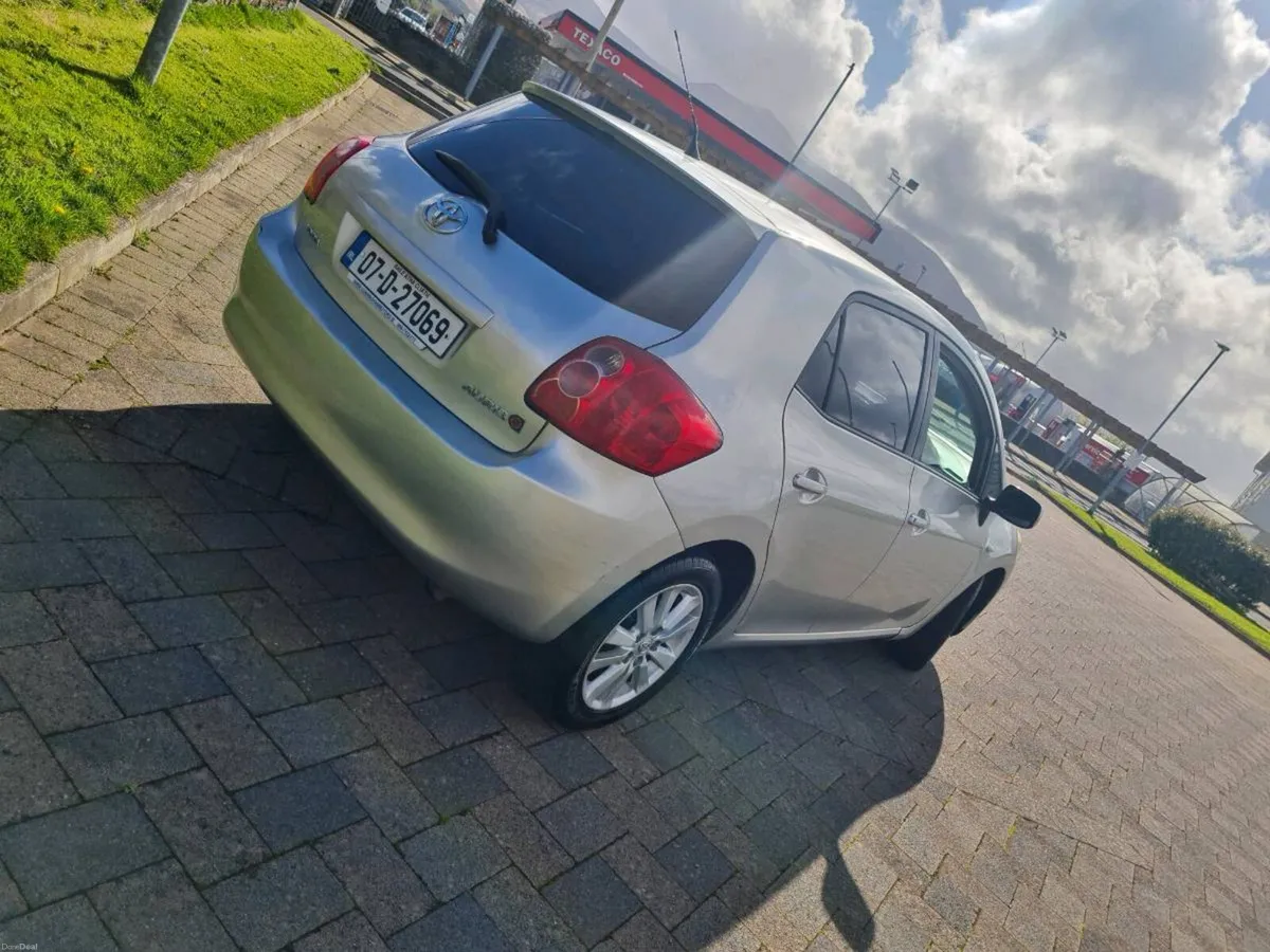 2007 TOYOTA AURIS LUNA-S Taxd MINT CONDITION - Image 4