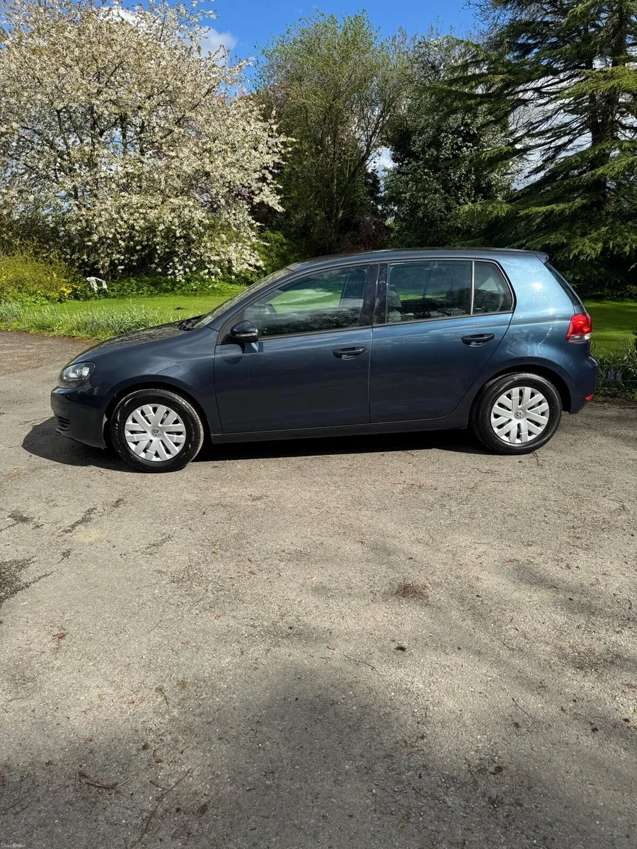 Automatic New NCT Low mileage - Image 2