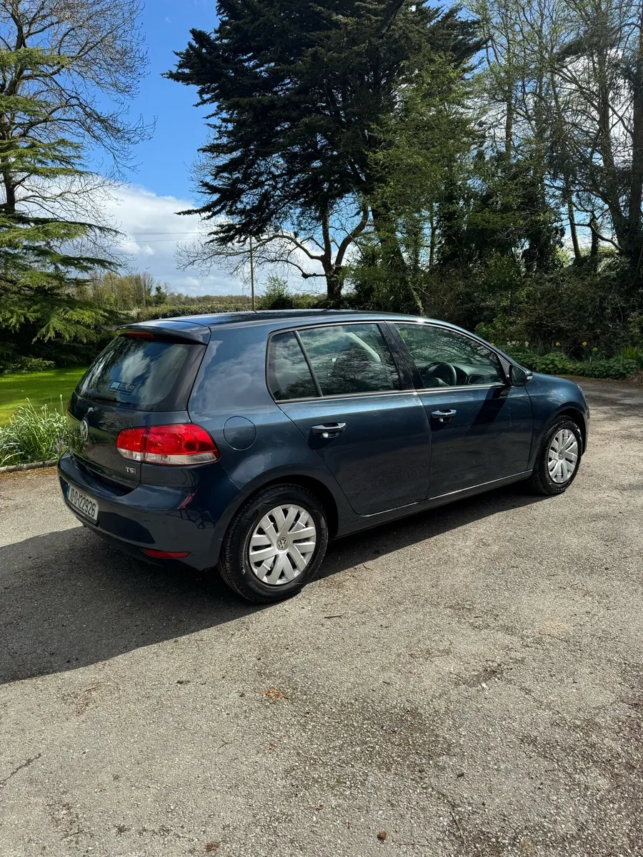 Automatic New NCT Low mileage - Image 4