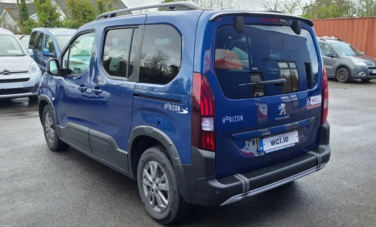 Wheelchair Accessible Auto Peugeot Rifter - Image 6