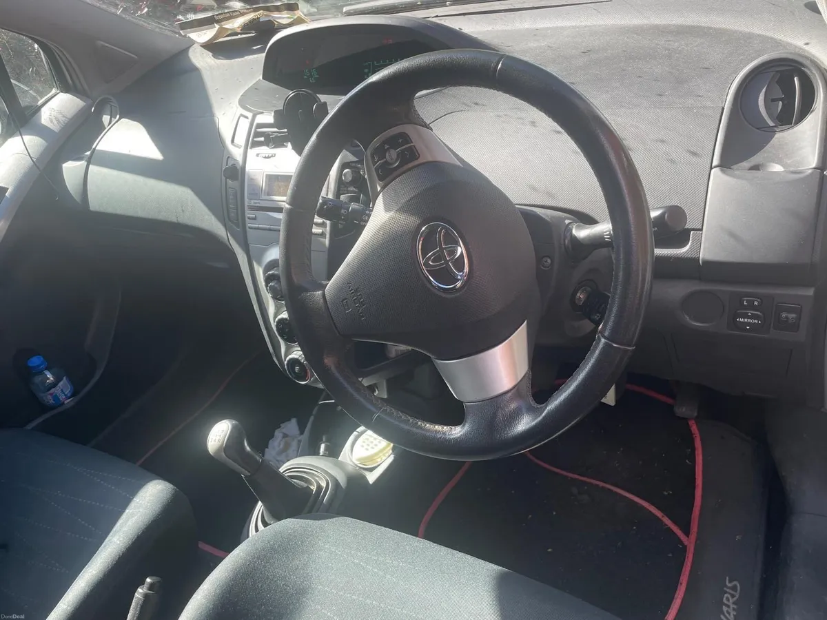 Toyota Yaris 2007 - Image 4