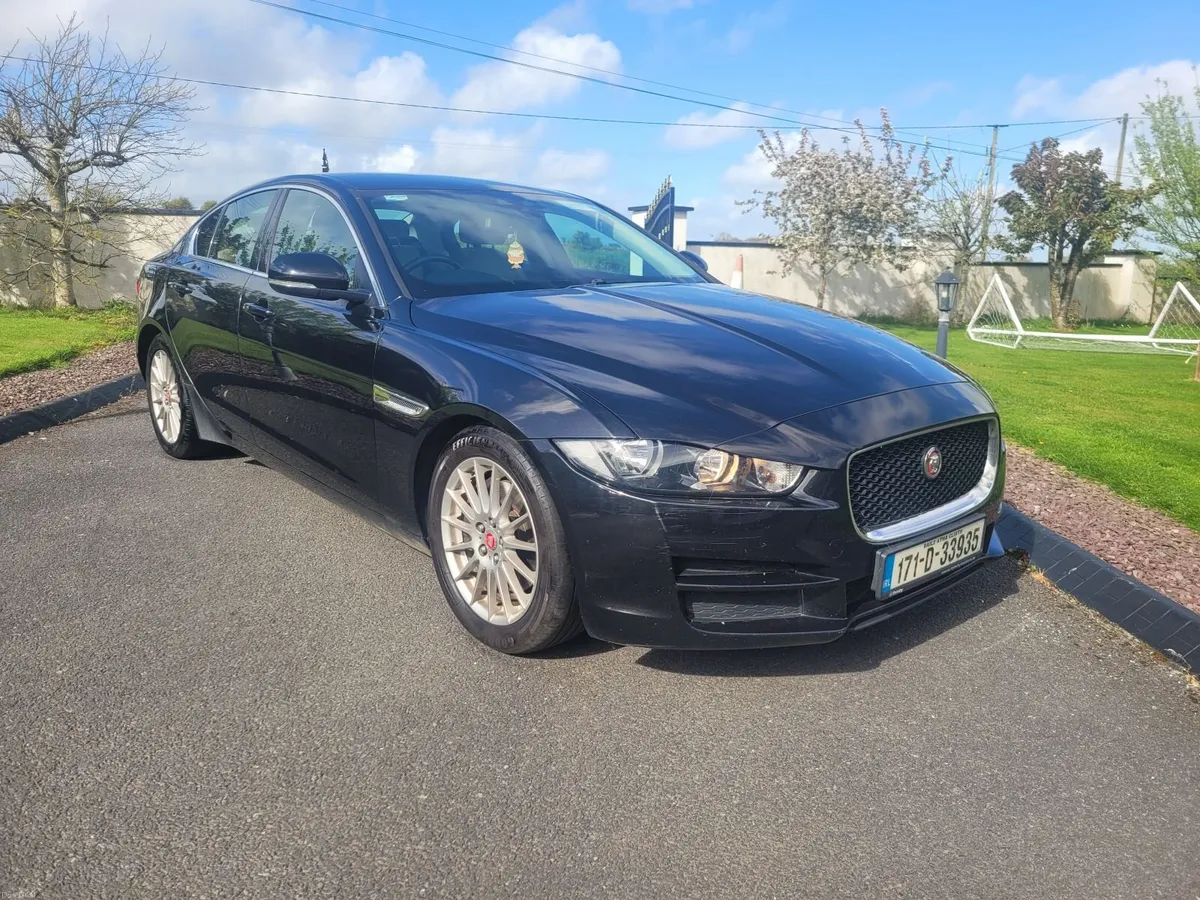 €6,950..2017 JAGUAR XE AUTOMATIC - Image 2