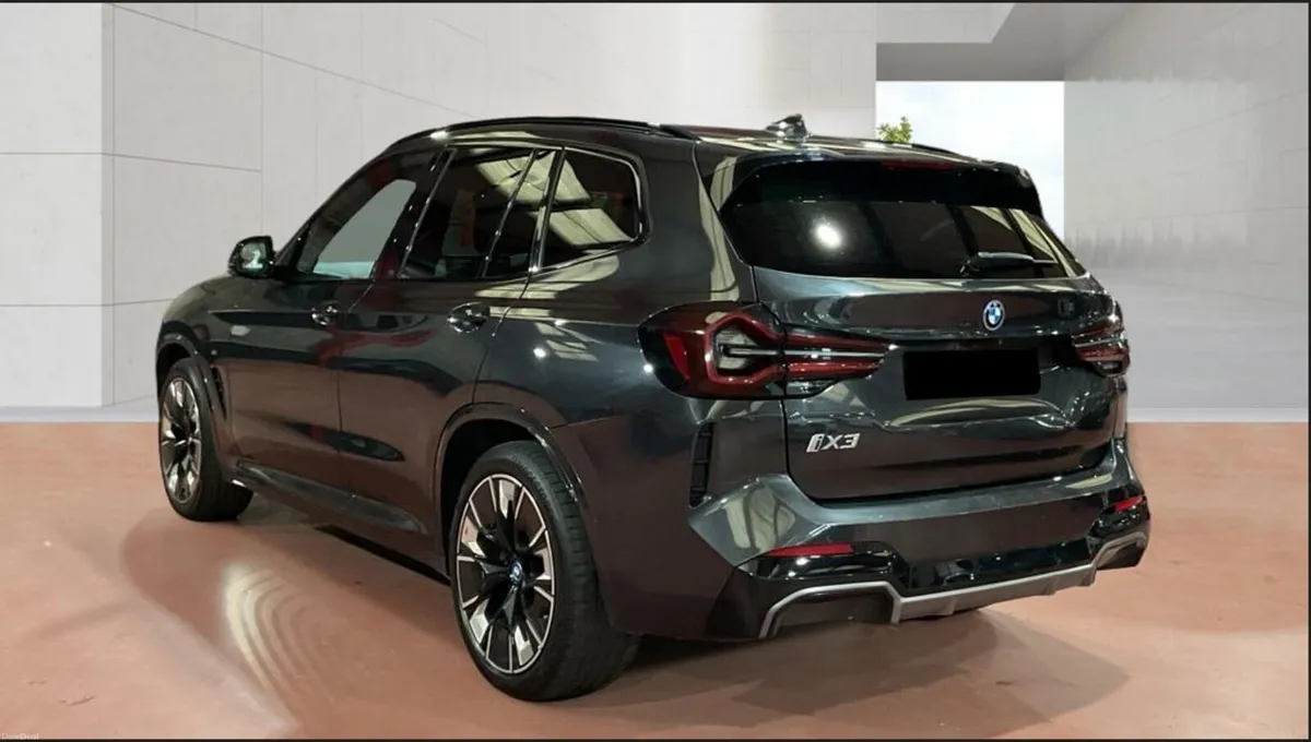 BMW IX3 M SPORT PRO 80KwH BATTERY // SUNROOF - Image 3