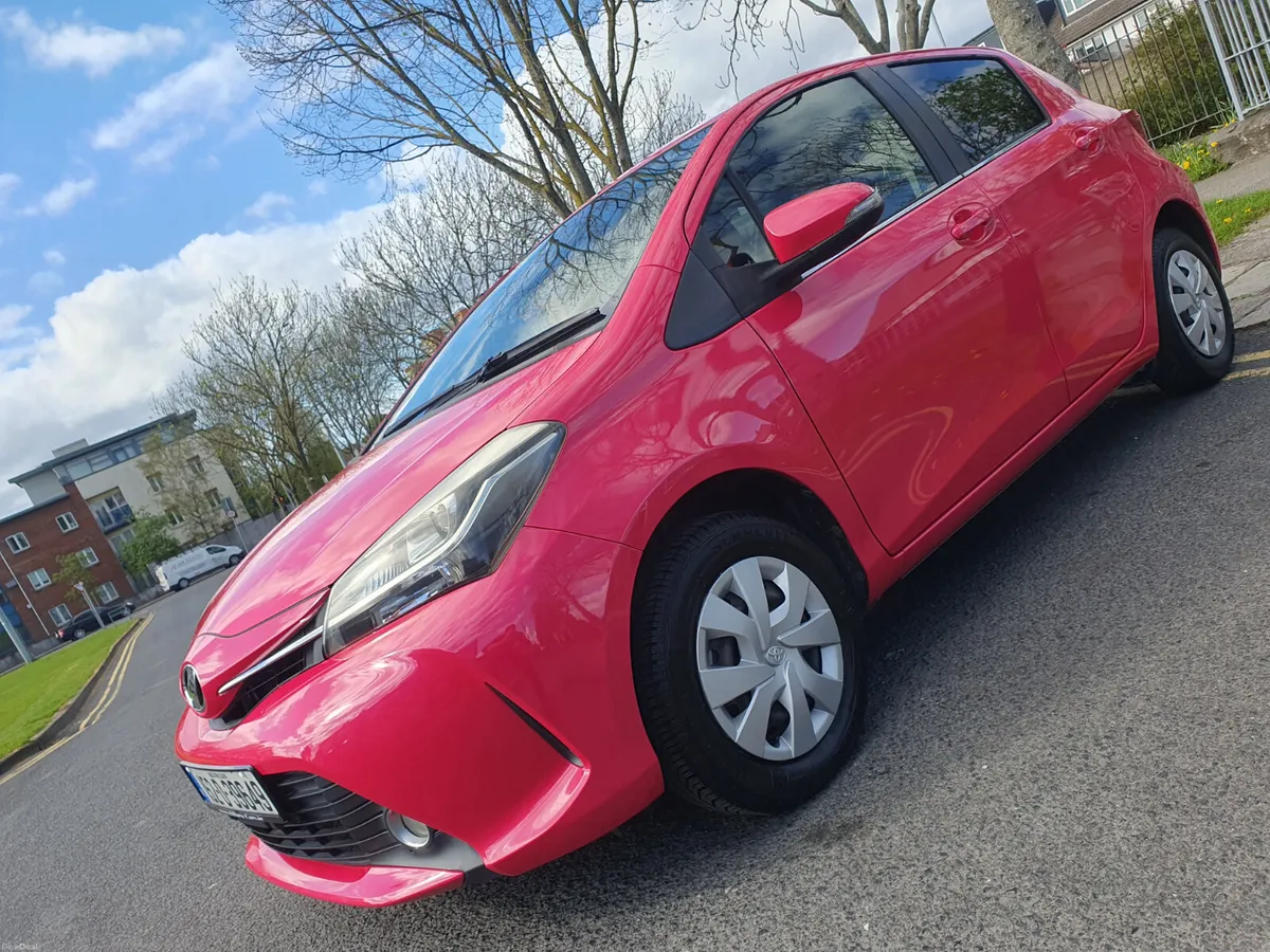 2015 Toyota Yaris 1.0 Automatic // Pink // Jewella - Image 3