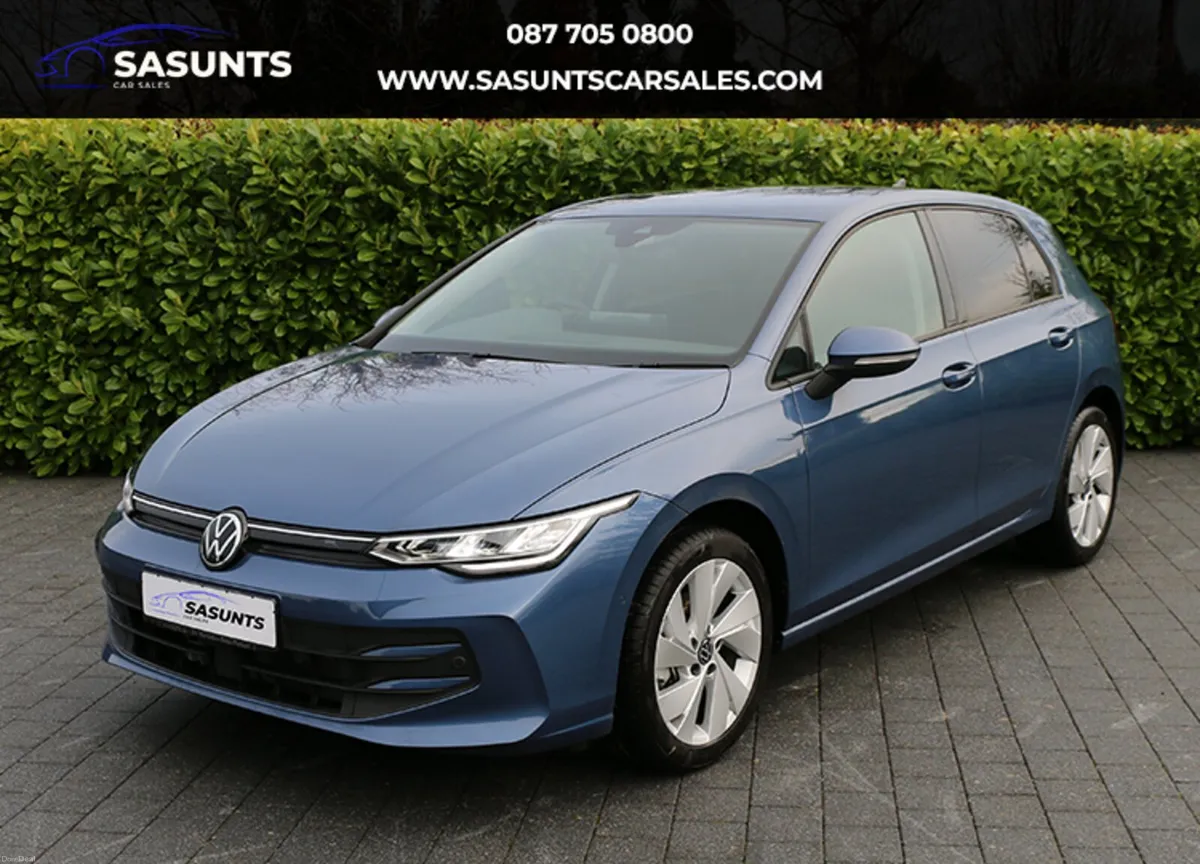 VOLKSWAGEN GOLF eTSI HYBRID - Image 1