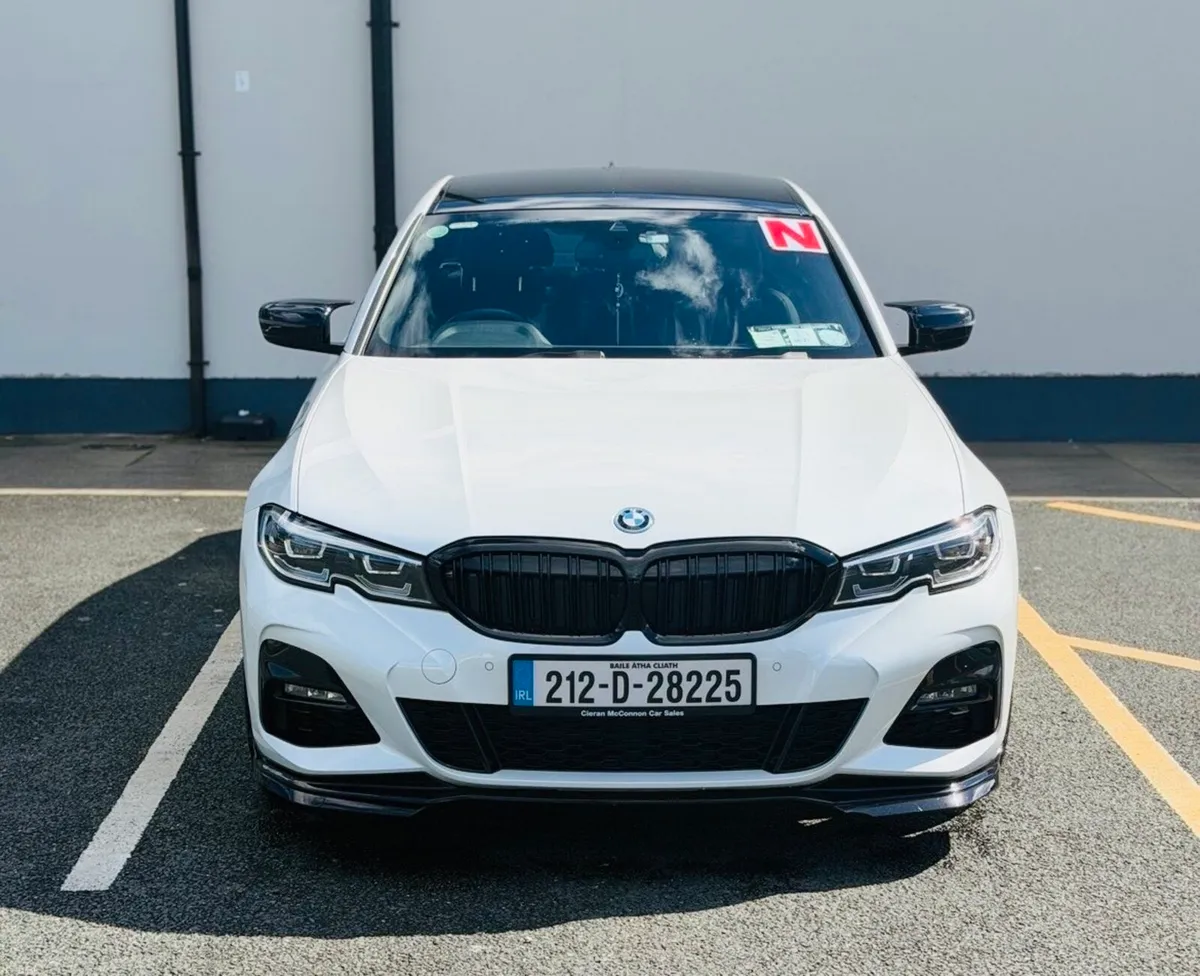2021 BMW 330e M Sports Hight Spec-PlugIn Hybrid - Image 4