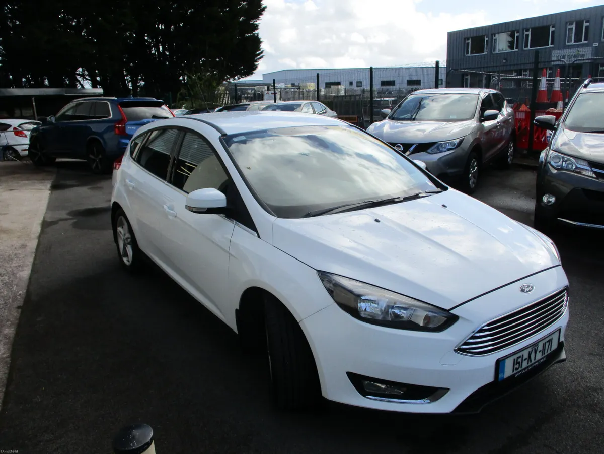 Ford Focus  Titanium 2015 - Image 3