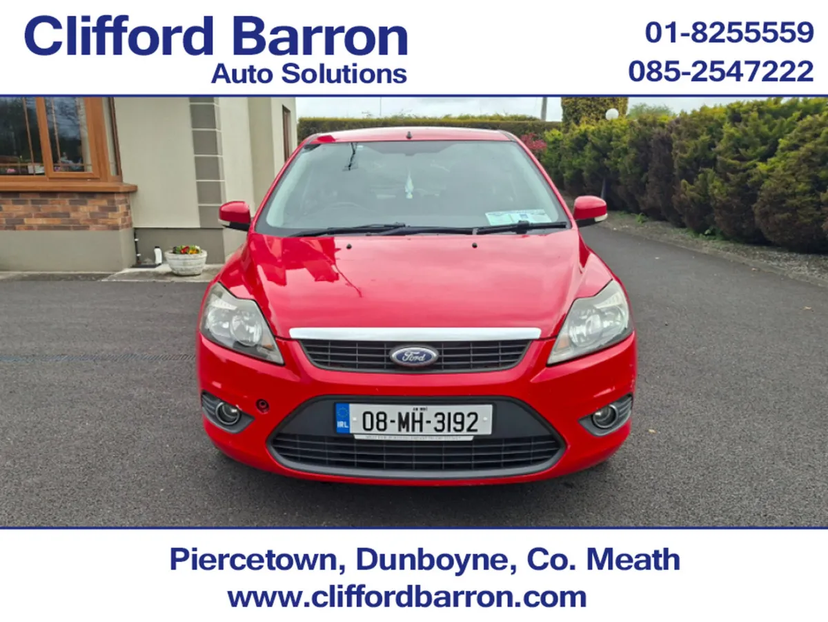 Ford Focus ZETEC 1.4 5SPEED 5DR - Image 3