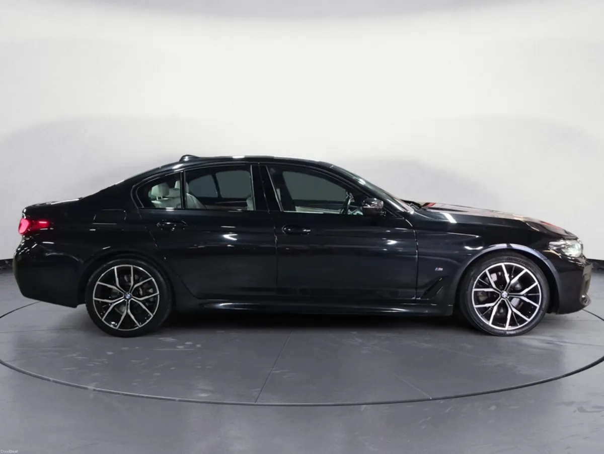BMW 5-Series D 5SMA 4DR AUTO - Image 4