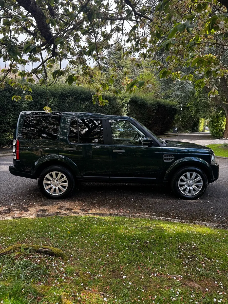 Land Rover Discovery 4(10/26 DOE) - Image 4