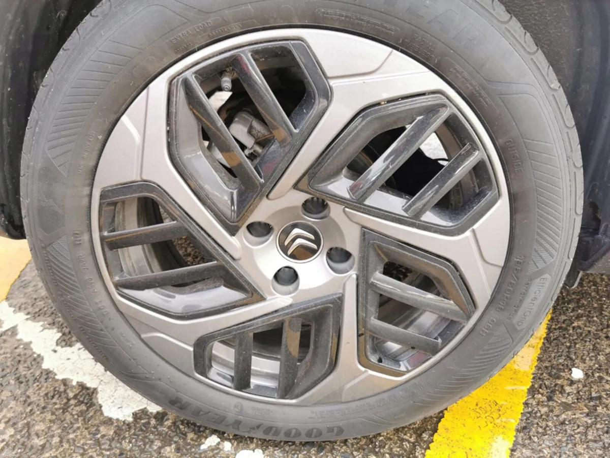 Citroen C4 FEEL PACK PURETECH 130 MY22 MY22.3 - Image 3