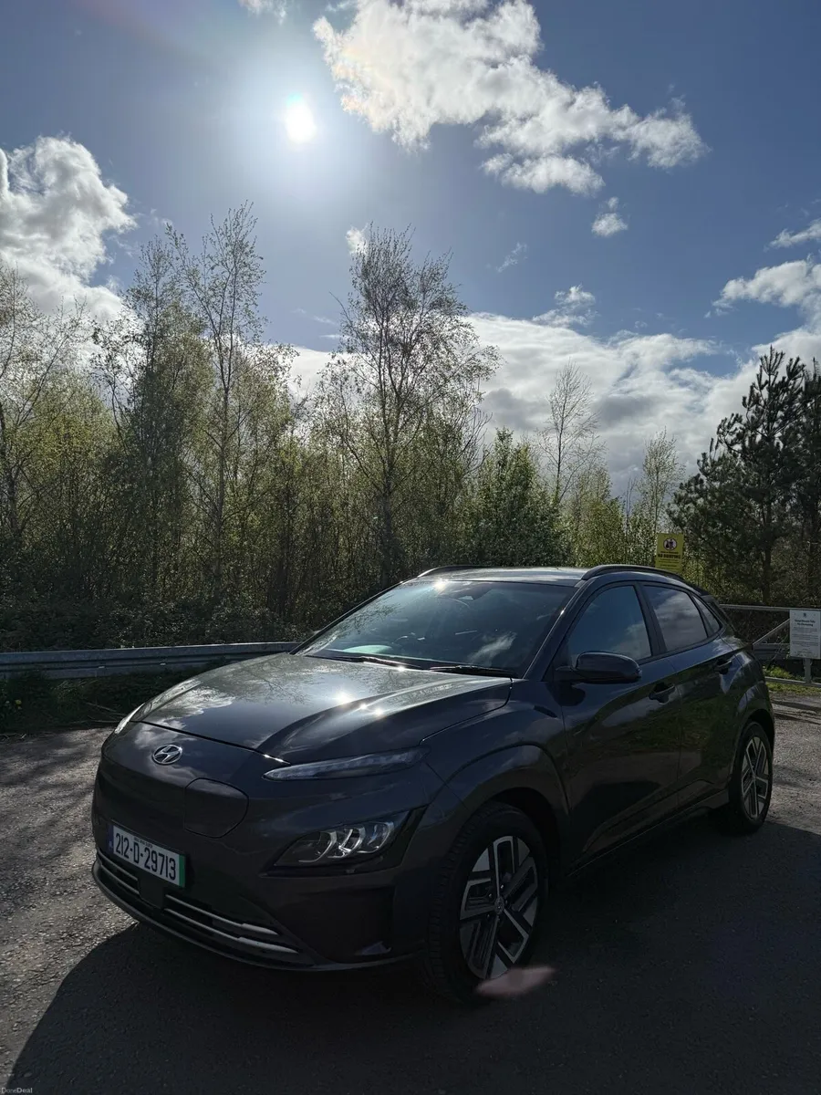 Hyundai kona premium EV 64 kw long range - Image 3