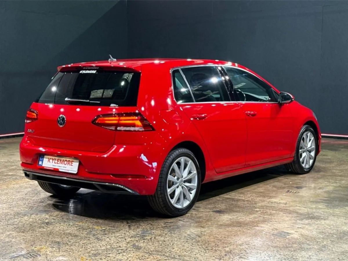 Volkswagen Golf 1.2L TSI AUTOMATIC - REVERSE CAMER - Image 4