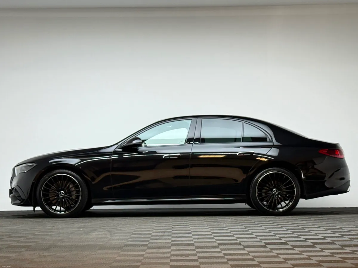 Mercedes-Benz E-Class E220D AMG LINE - Image 4