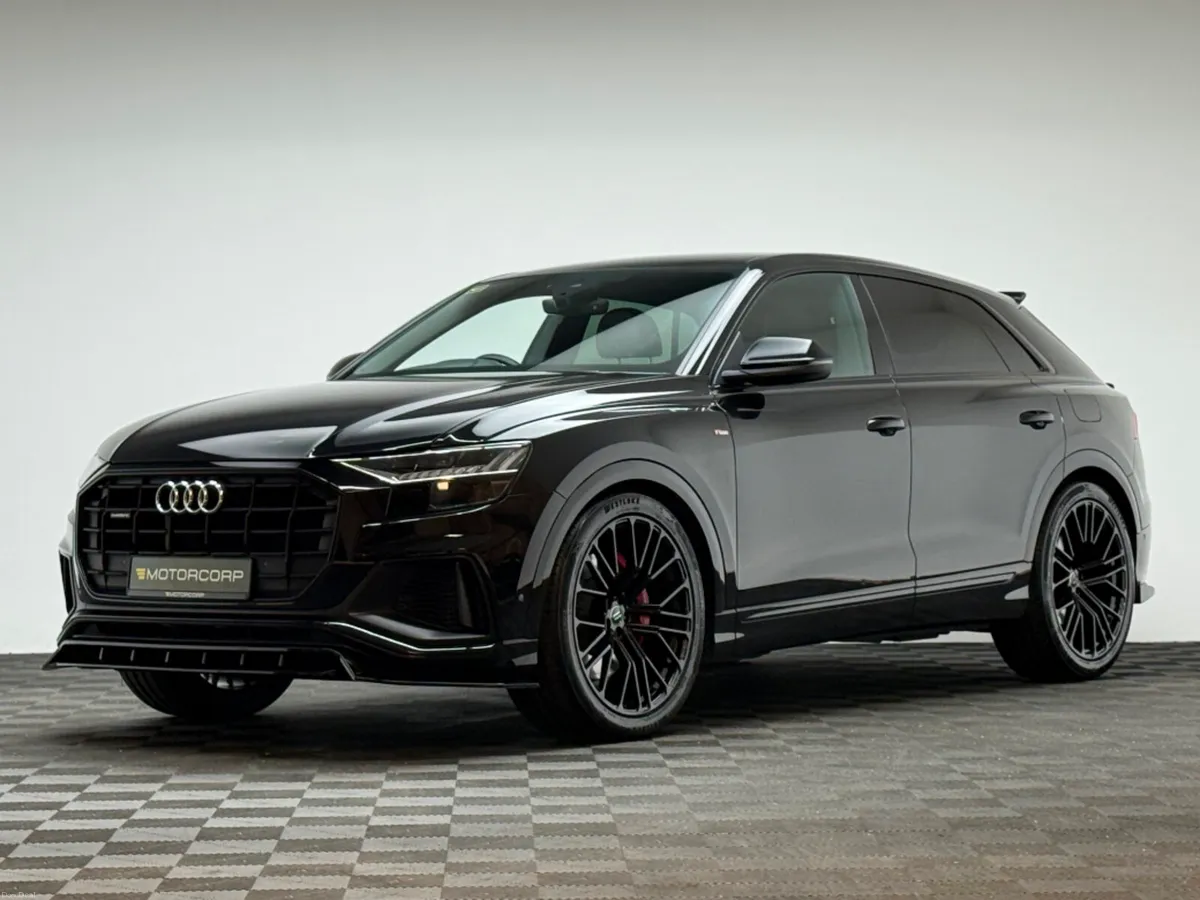 Audi Q8 BLK ED 55 TFSI E 3.0 QUATTRO 381HP - Image 3