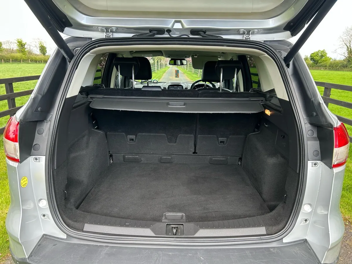 2016 Ford Kuga 2.0 tdci Commercial 4 Seat - Image 4