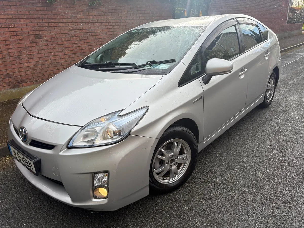 2012 Toyota Prius 1.8 Hybrid Auto (tax and test) - Image 1