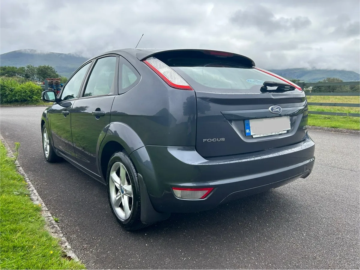 2010 Ford Focus.. Long NCT & Fully Serviced - Image 3