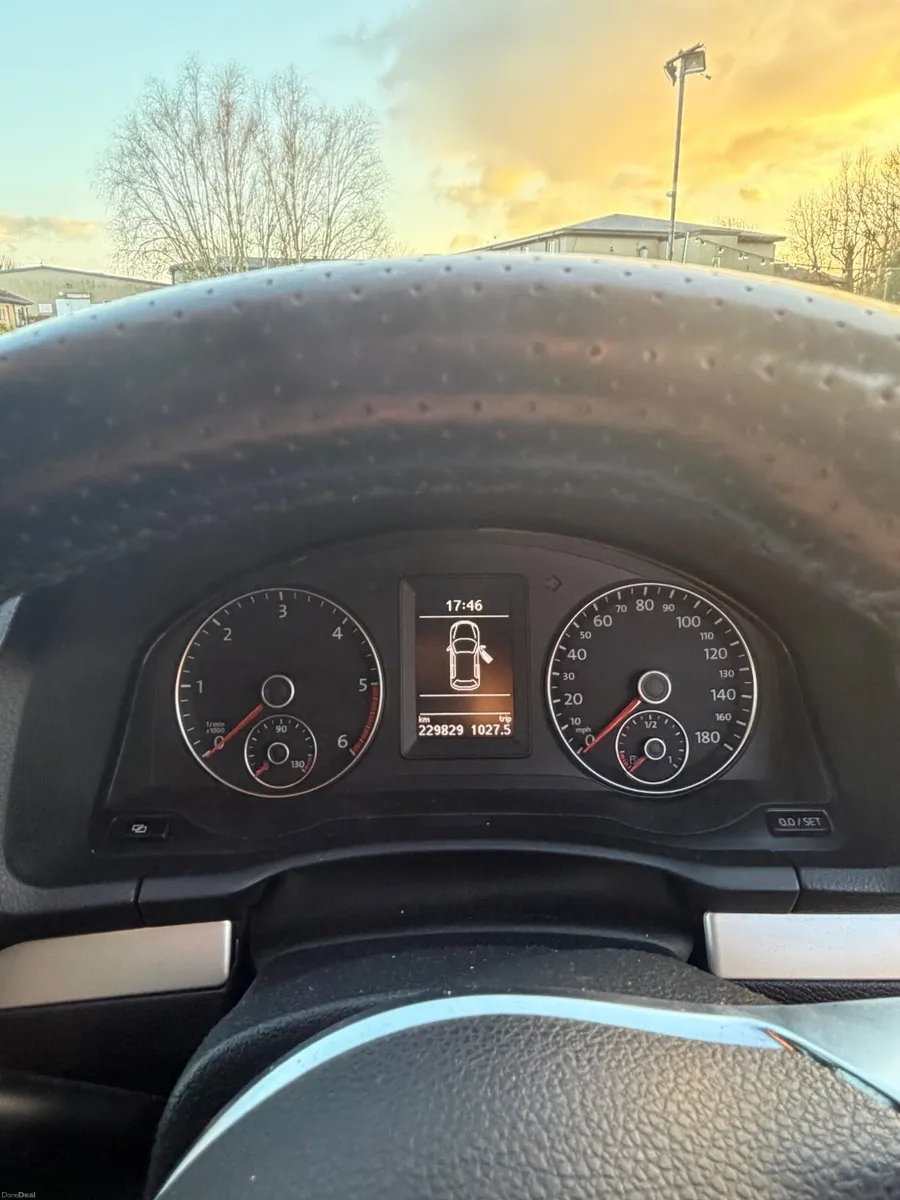 Volkswagen Scirocco 2010 - Image 4