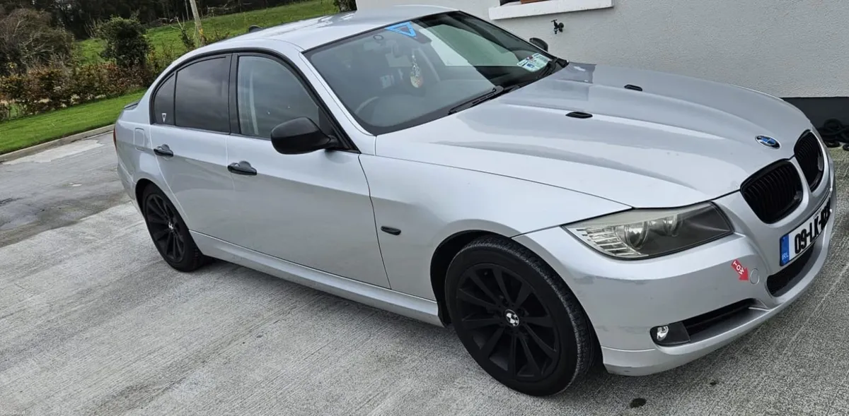BMW 3-Series 2009 LCI Business Edition - Image 4