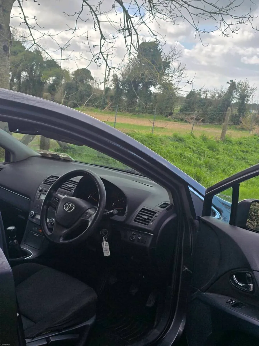 Toyota Avensis Manual 2.L Diesel NCT 10 26 NO SWAP - Image 4