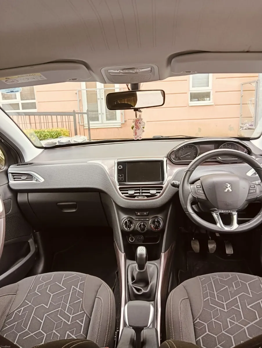 Peugeot 2008 2015 - Image 2