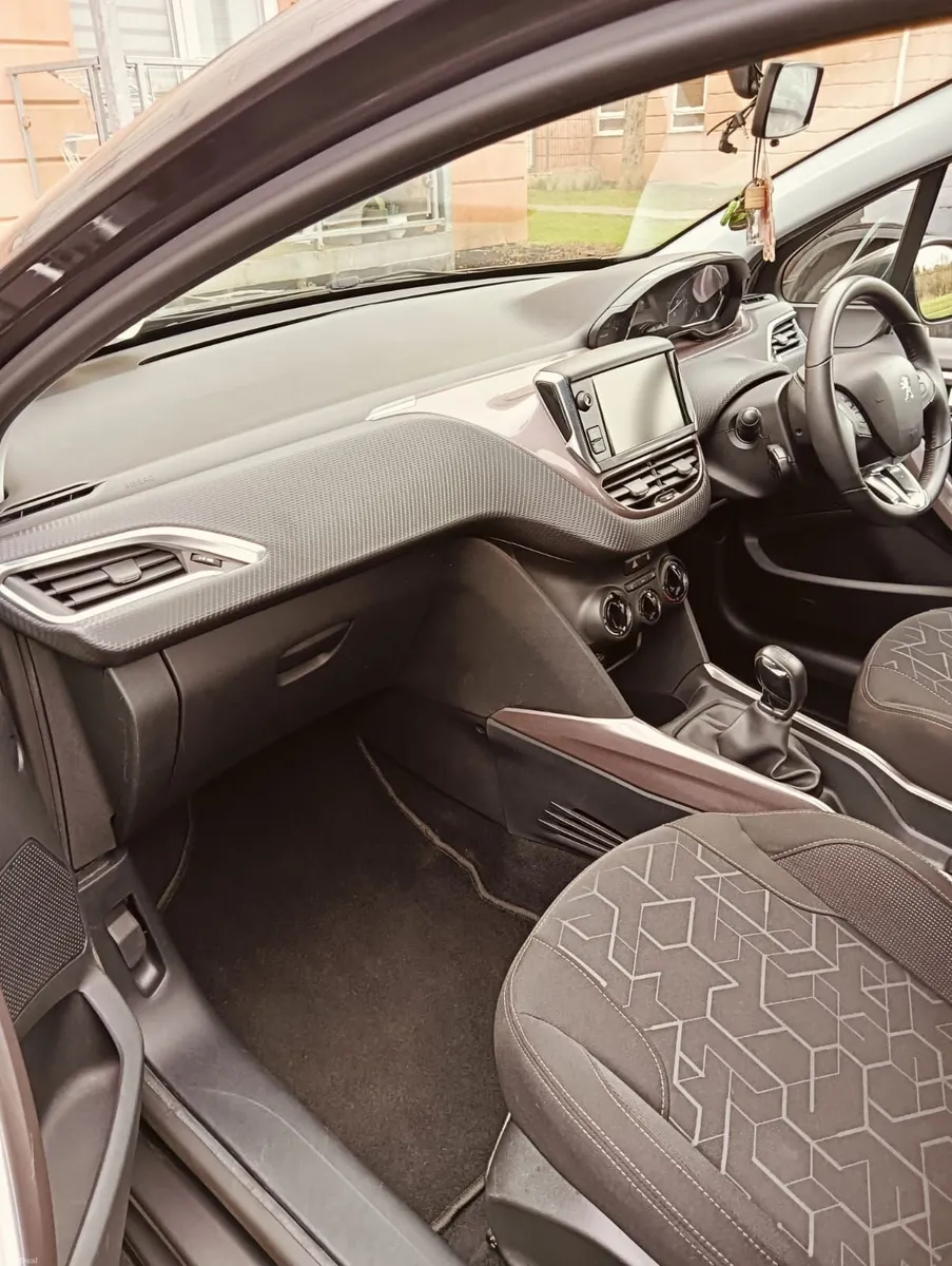 Peugeot 2008 2015 - Image 3