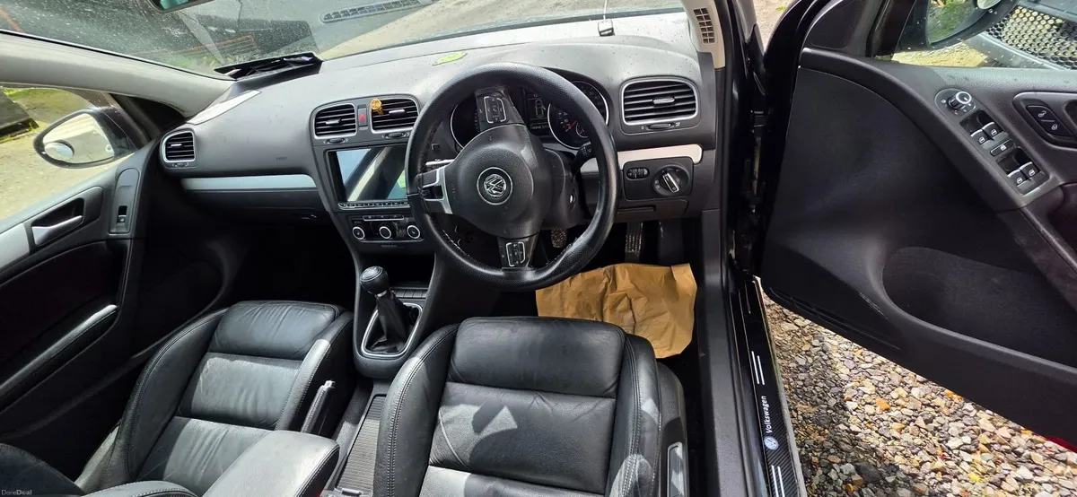 Volkswagen Golf 2012 - Image 4